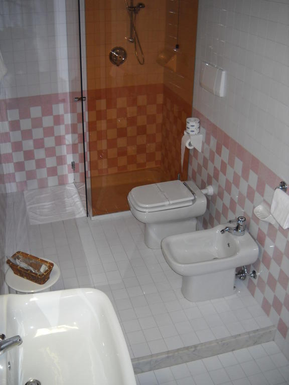 Hotel Faccioli Valeggio sul Mincio Zimmer foto